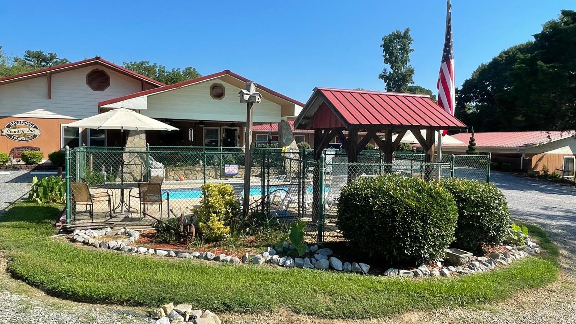سنتر Bay Springs Country Inn & Marina المظهر الخارجي الصورة